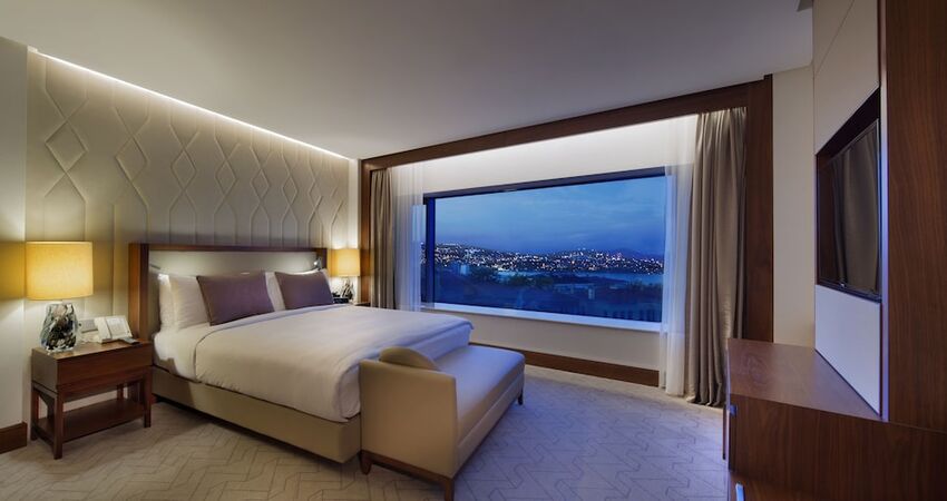 Conrad Istanbul Bosphorus