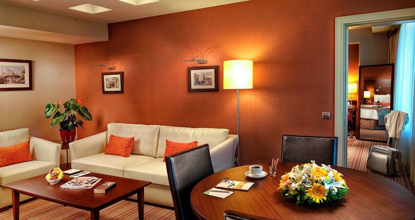 Courtyard by Marriott Istanbul West