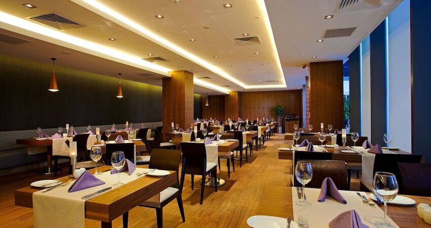 Crowne Plaza Istanbul - Harbiye