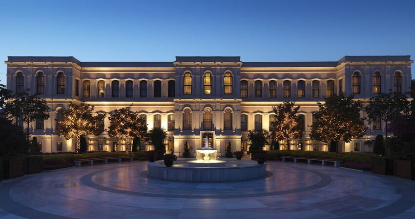 Four Seasons Hotel Istanbul at the Bosphorus