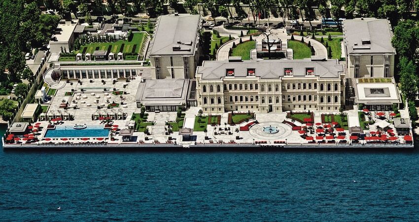 Four Seasons Hotel Istanbul at the Bosphorus