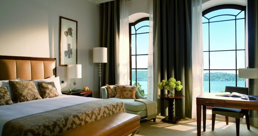 Four Seasons Hotel Istanbul at the Bosphorus