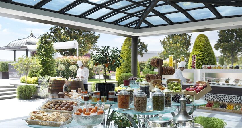 Four Seasons Hotel Istanbul at the Bosphorus