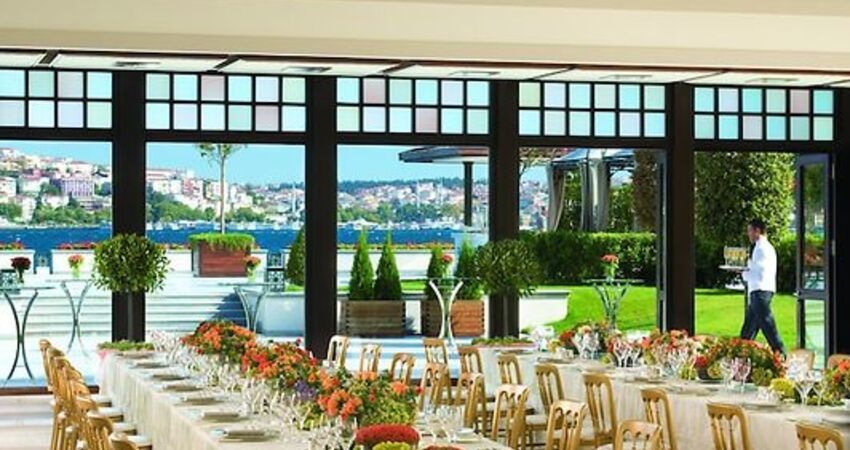 Four Seasons Hotel Istanbul at the Bosphorus