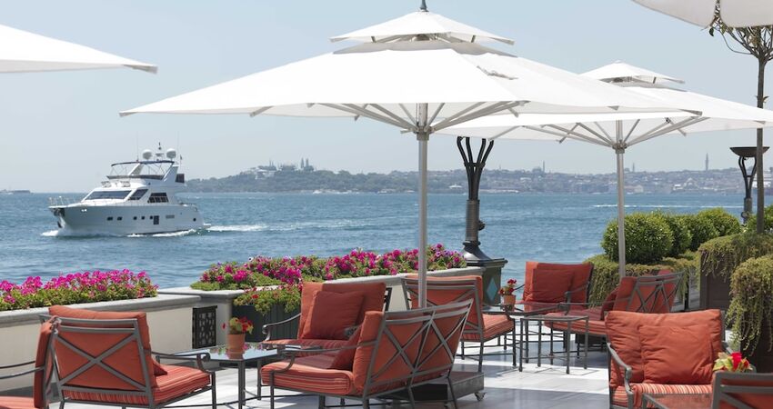 Four Seasons Hotel Istanbul at the Bosphorus