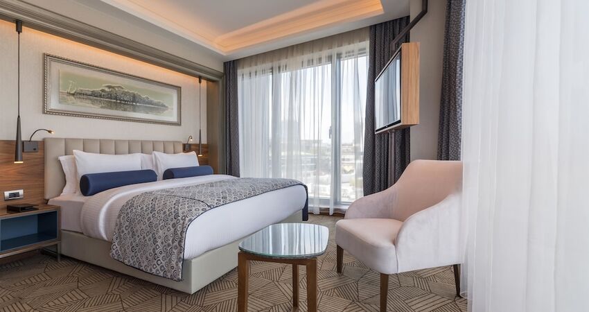 Golden Tulip Istanbul Bayrampasa