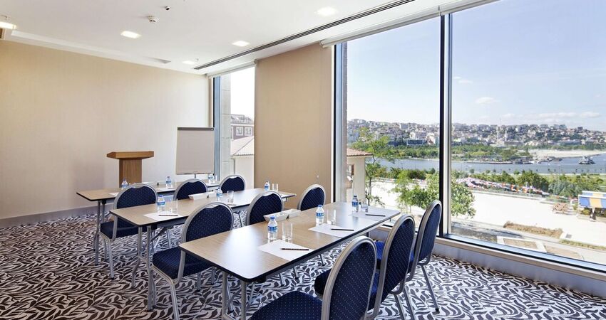 Hilton Garden Inn Istanbul Golden Horn