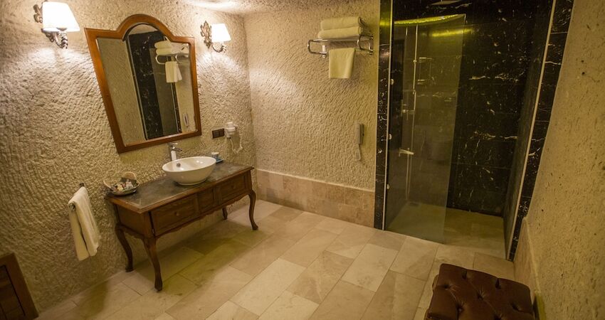 Artemis Cave Suites - Adults Only