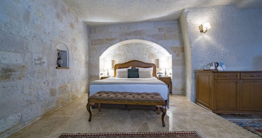 Artemis Cave Suites - Adults Only