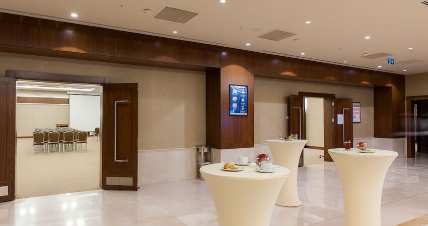 ISG Airport Hotel - Special Class