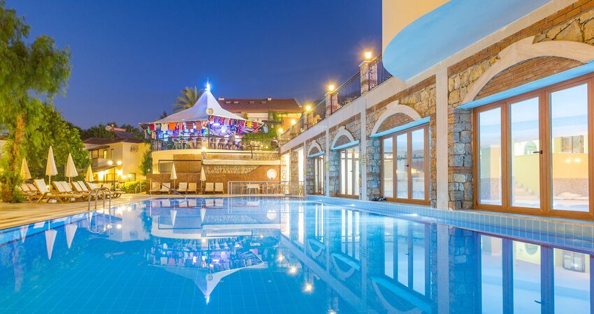 Orka Club Hotel & Villas