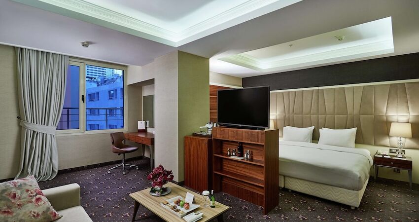 Doubletree By Hilton Hotel Izmir - Alsancak