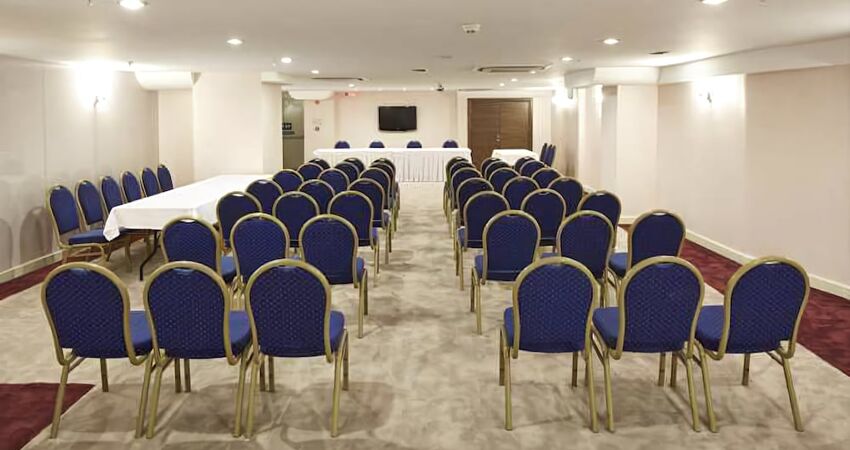 Doubletree By Hilton Hotel Izmir - Alsancak