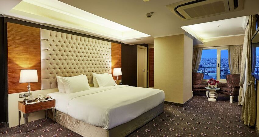 Doubletree By Hilton Hotel Izmir - Alsancak