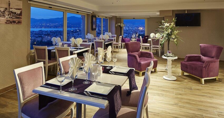 Doubletree By Hilton Hotel Izmir - Alsancak