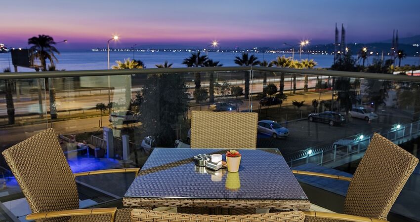 Hilton Garden Inn Izmir Bayrakli