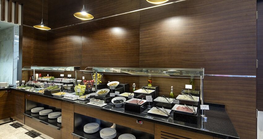 Hilton Garden Inn Izmir Bayrakli