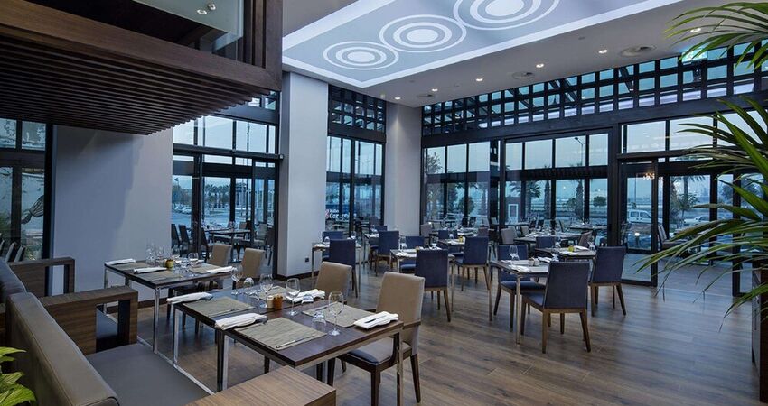Hilton Garden Inn Izmir Bayrakli