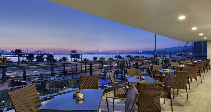 Hilton Garden Inn Izmir Bayrakli