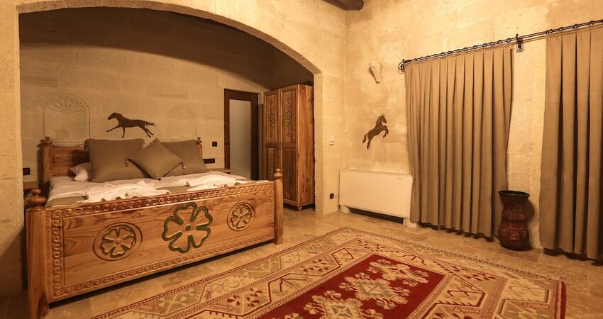 Caftan Cave Suites