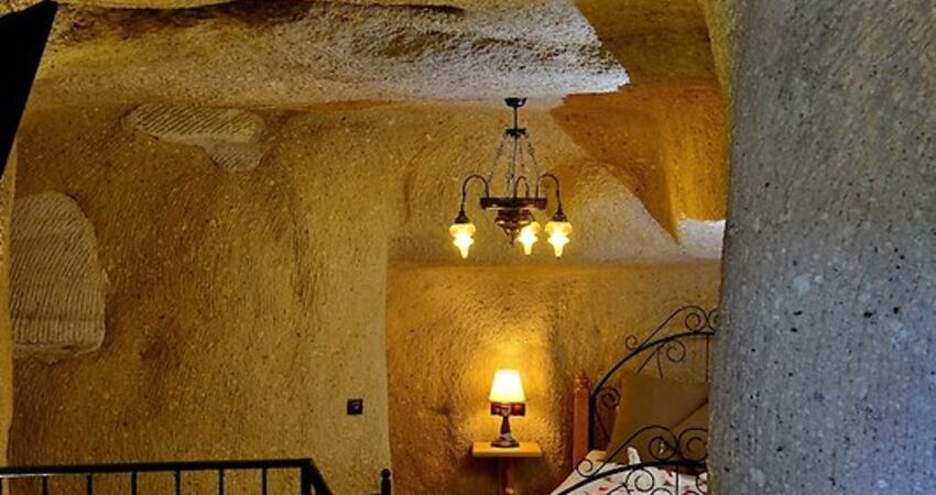 Caftan Cave Suites