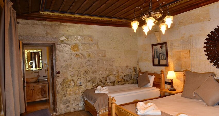 Caftan Cave Suites