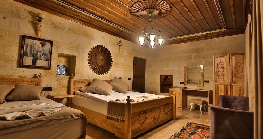 Caftan Cave Suites