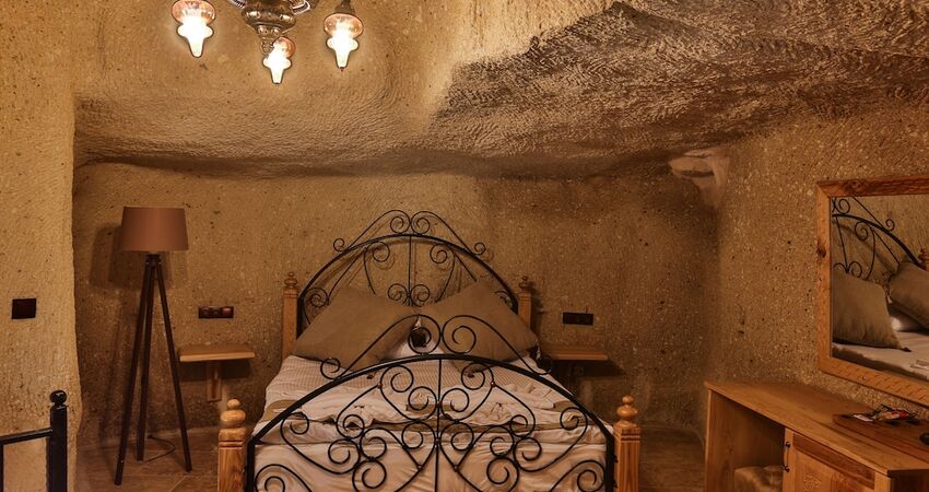 Caftan Cave Suites