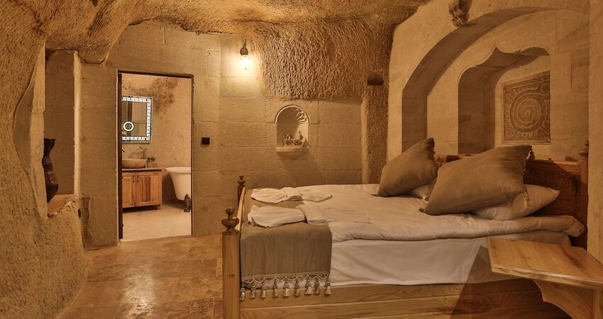 Caftan Cave Suites