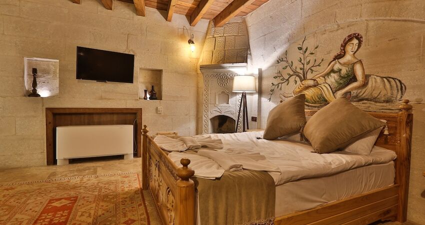 Caftan Cave Suites