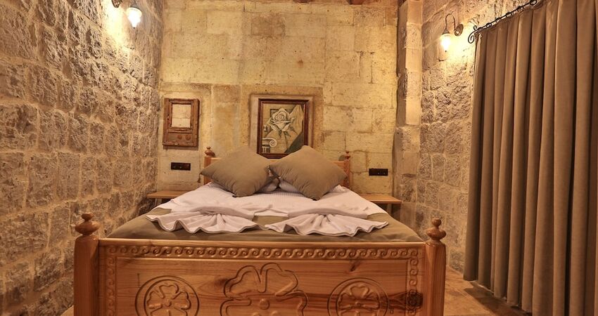 Caftan Cave Suites