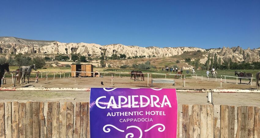 Capiedra Hotel