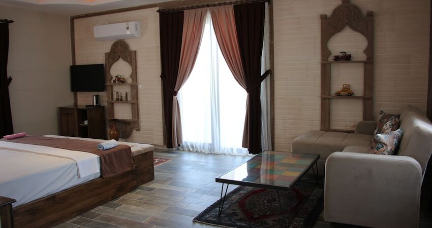 El Nazar Stone Suite