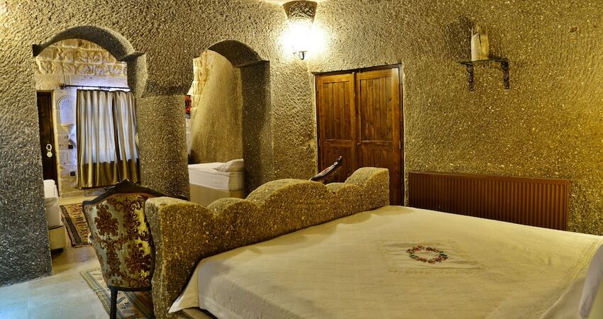 Grand Cave Suites