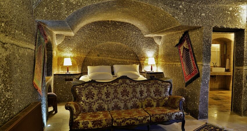 Grand Cave Suites