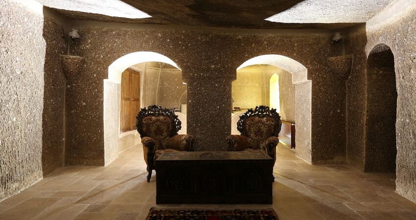 Grand Cave Suites