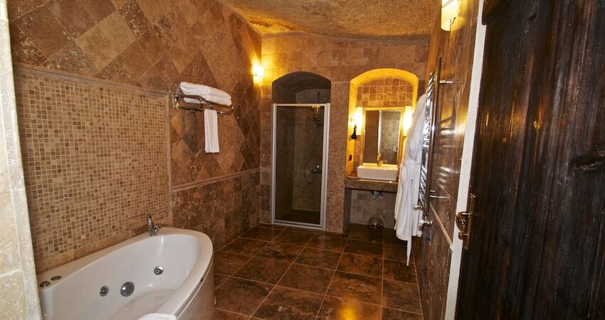 Grand Cave Suites