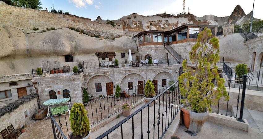 Grand Cave Suites