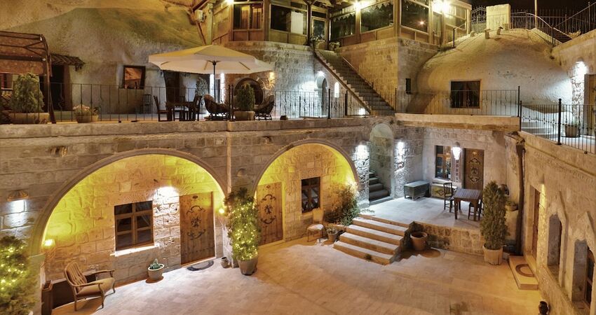 Grand Cave Suites