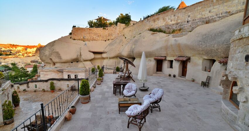 Grand Cave Suites