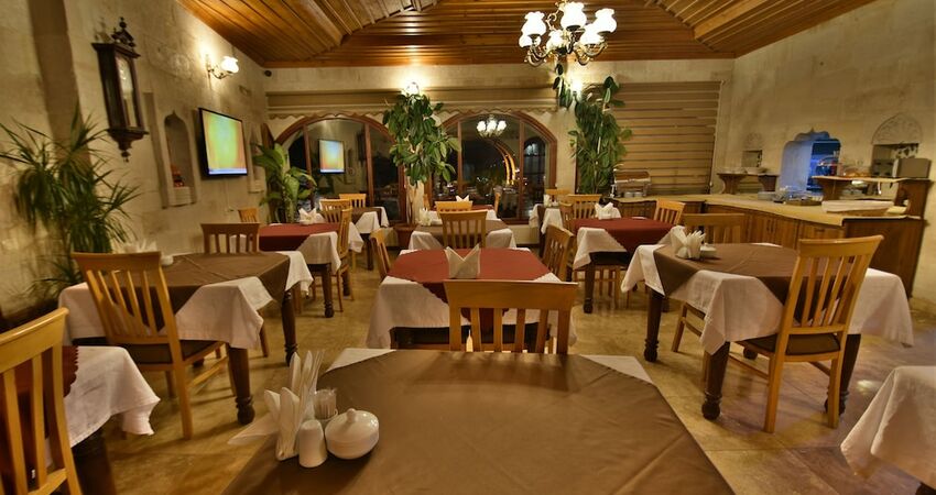 Harman Cave Hotel