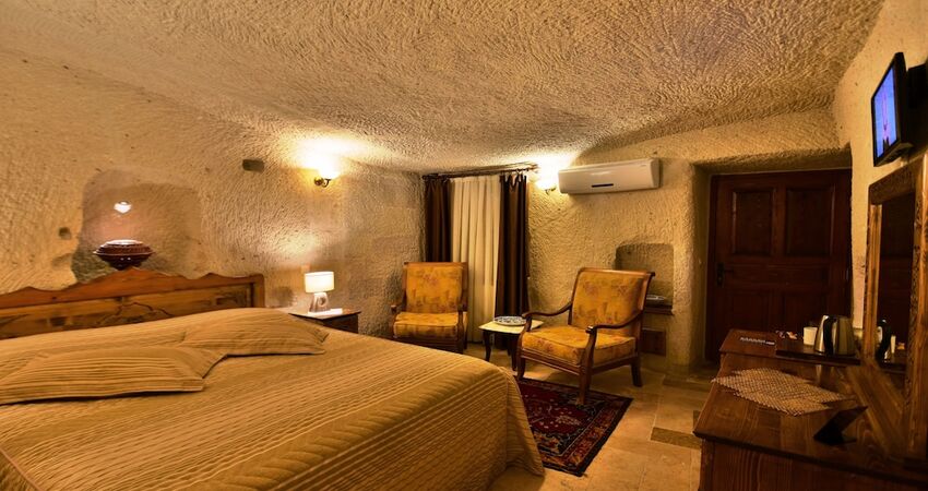 Harman Cave Hotel