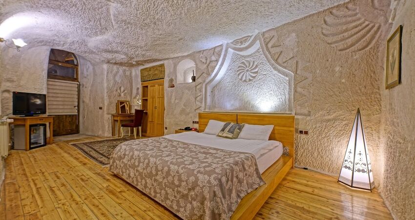 La Casa Cave