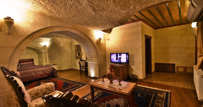 Stone House Cave Hotel