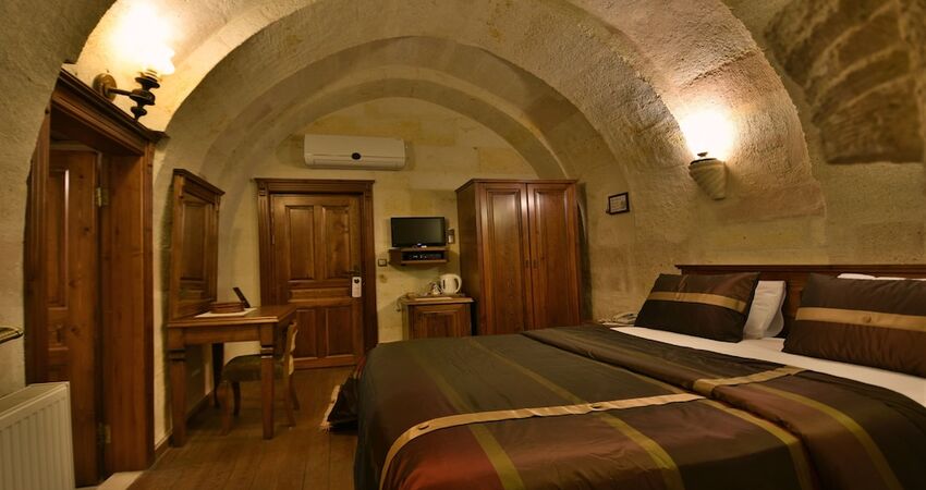 Stone House Cave Hotel