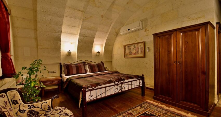 Stone House Cave Hotel