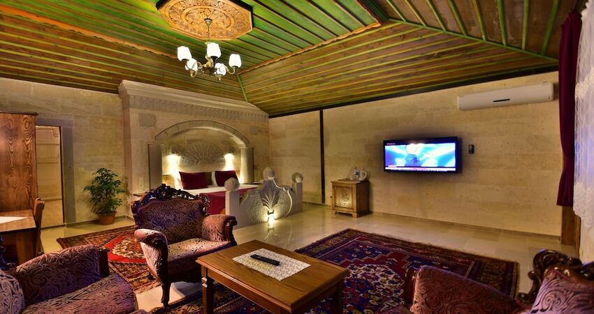 Stone House Cave Hotel