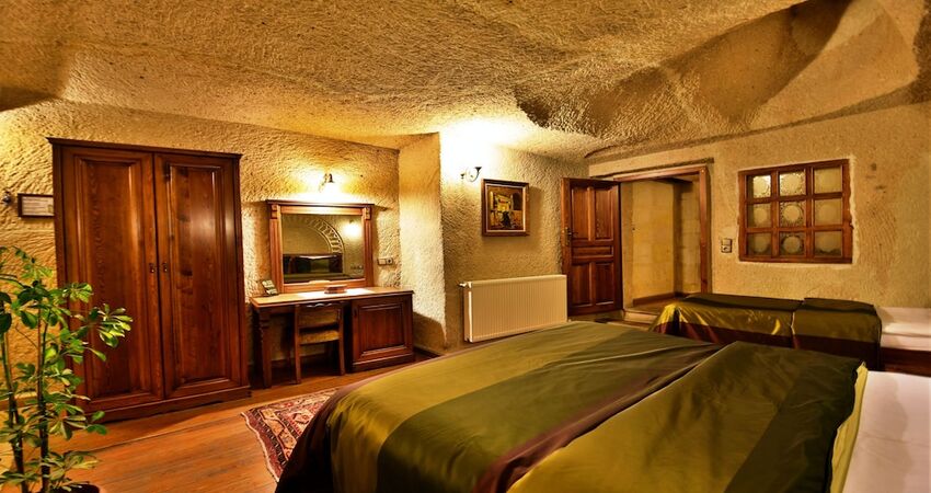 Stone House Cave Hotel