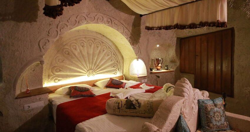 Nar Cave House