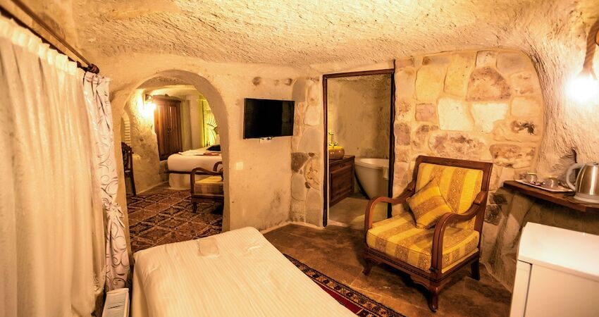 Nar Cave House